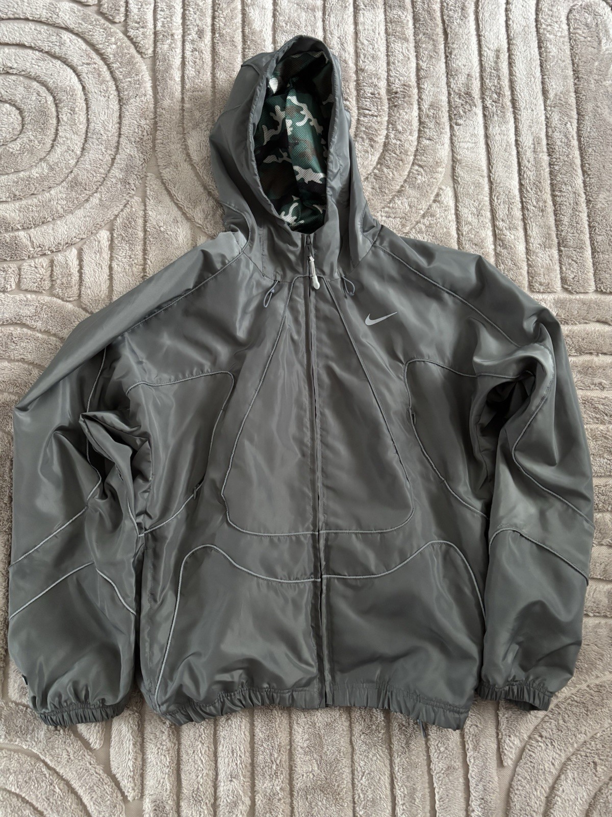 Corteiz x Nike Reflective Grey Hooded Jacket Windbreaker NRG