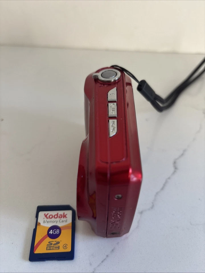 Kodak EasyShare C143 12.0MP Digital Camera - Red - NO POWER Comes W/memory Card - Image 2 of 4