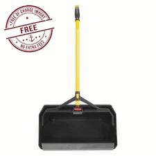 RUBBERMAID COMMERCIAL PRODUCTS Handheld Dust Pan: Plastic, 30 in Handle Lg