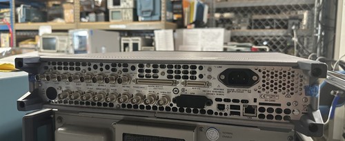 Agilent/Keysight N5182B MXG Generatore di Segnale Vector, 9 kHz - 3 GHz (Opt 503) - Foto 4 di 6