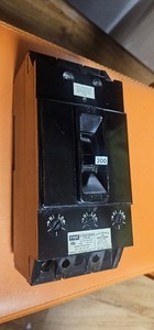 FEDERAL PACIFIC NFJ631200 200A 600V.A.C 3 POLE UNIT CIRCUIT BREAKER 
