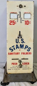 VINTAGE US MAIL 25/10 CENT METAL POSTAGE STAMP VENDING MACHINE DISPENSER HAS KEY