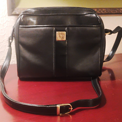 Vintage First Issue Liz Claiborne Company Women's Black Shoulder Bag Purse