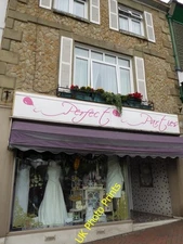 Photo 6x4 Perfect Parties, Spring Hill Ventnor  c2016