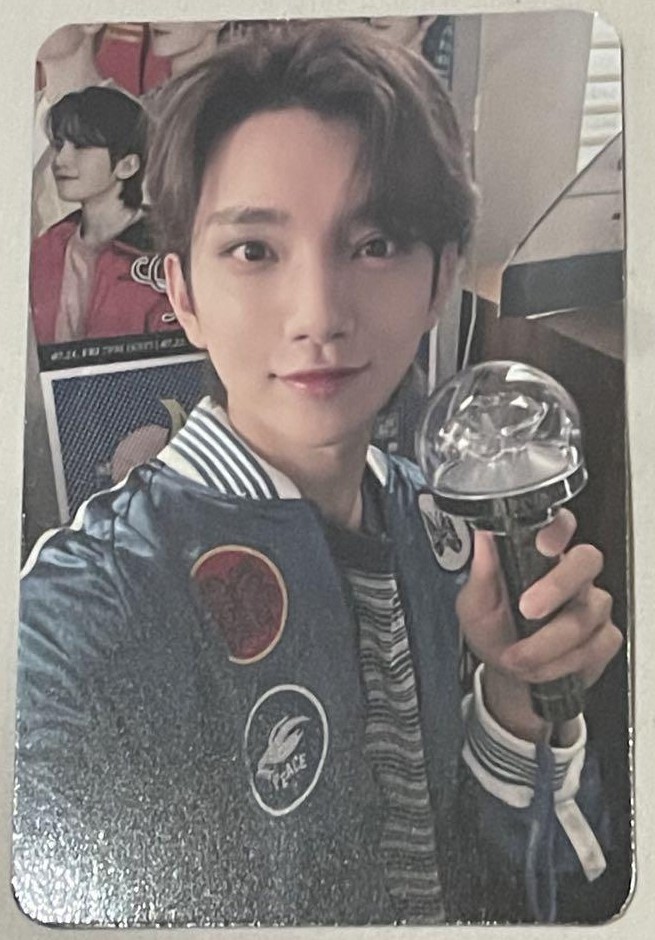 SEVENTEEN TOUR FOLLOW FC CARAT ZONE LTD OFFICIAL PHOTO CARD SEVENTEEN TOUR FOLLOW FC CARAT ZONE LTD OFFICIAL PHOTO CARD