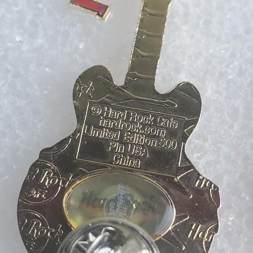 2in Hard Rock Cafe Pins Foxwoods 2006 All Access Flames Happy Holidays 2000 - Picture 3 of 5