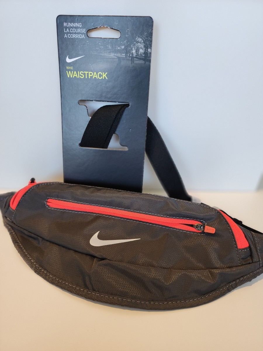 nike small capacity 2.0 waistpack