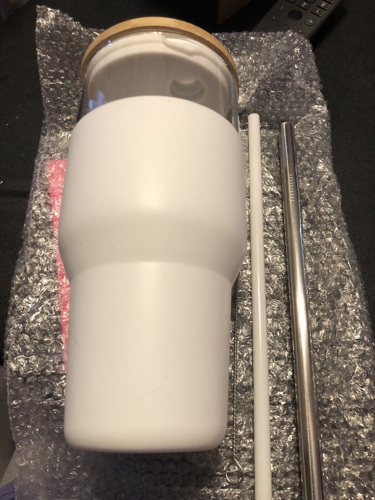 32oz Glass Tumbler with Bamboo Lid and White Insulating Sleeve