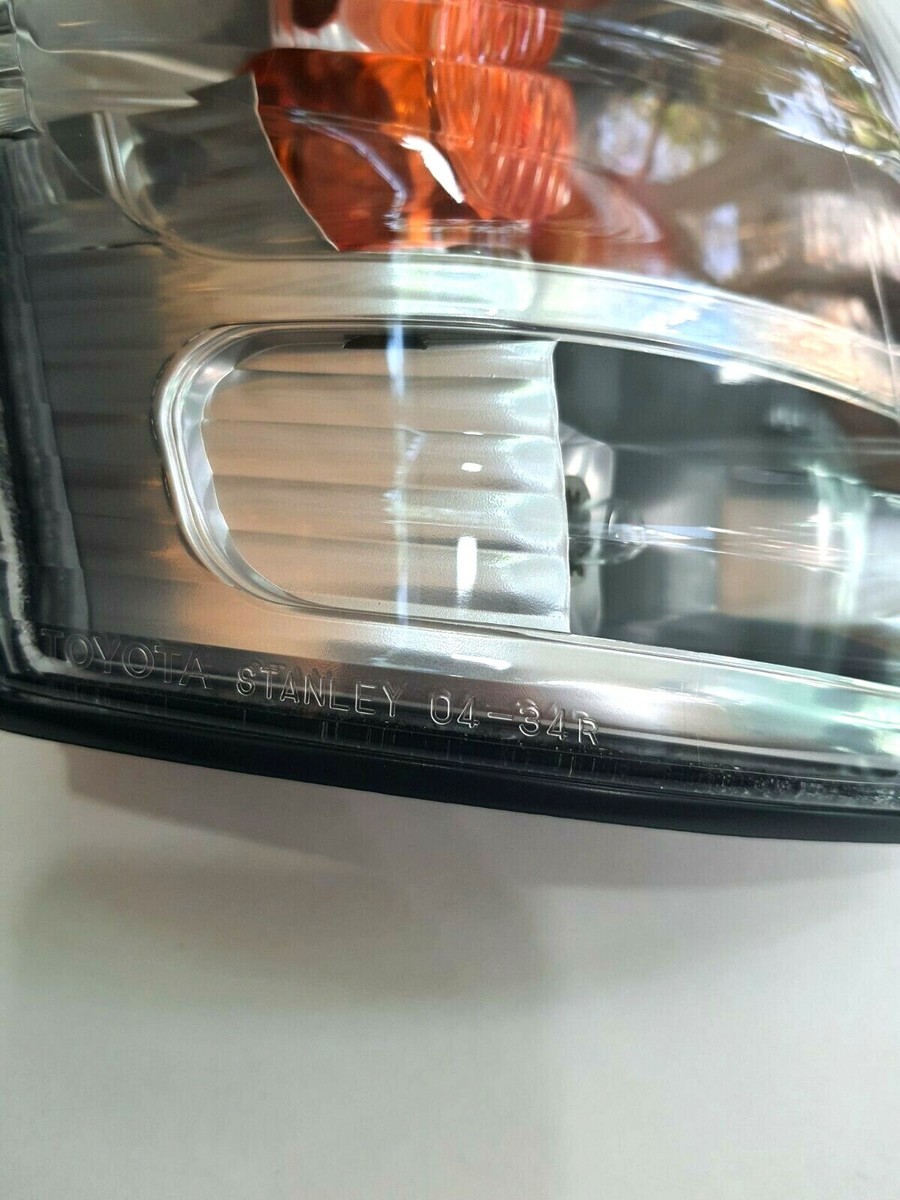 GENUINE CORNER INDICATOR LAMPS LIGHT RIGHT RH FOR TOYOTA TIGER D4D