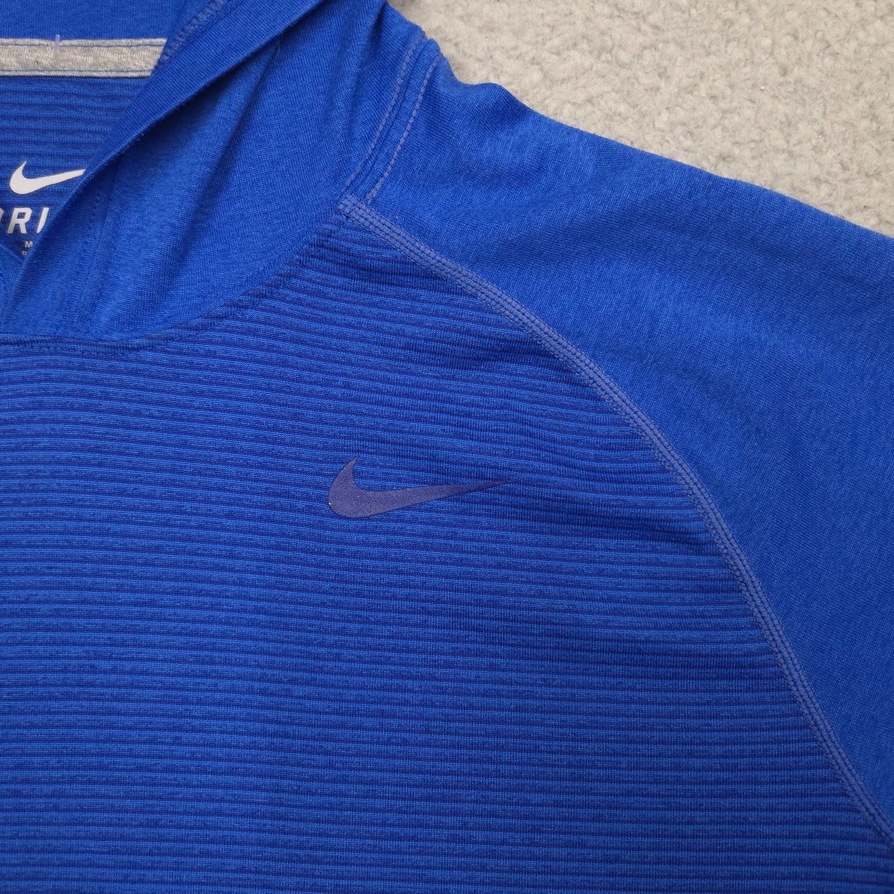 Nike Lightweight Performance Pullover Hoodie Mens… - image 6
