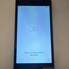 Apple iPhone 5s Gray/Black A1533 4.0" iOS Lightning Wi-Fi Bluetooth Smartphone