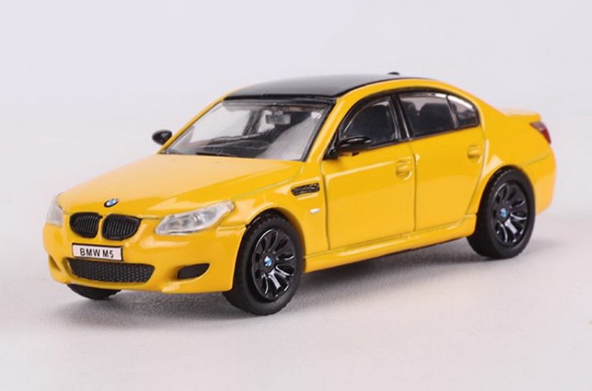 MaistoBMW E60型 M5 自動車模型 1/18 Kyosho BMW E60 M5 (Silver) Diecast Car Model