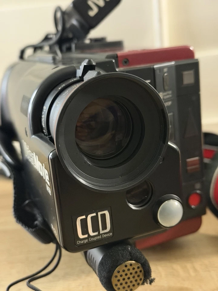 JVC GR-C7U Video Movie Camcorder w/Case Charger Etc. POWERS ON WORKS - READ! - Image 4 of 4