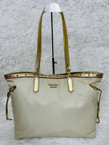 Sac fourre tout PRADA nylon authentique beige moyen femme Italie 116250