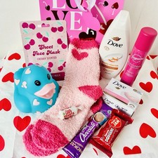 Valentines Gift Hamper For Her Dove Heart Socks & Pamper Ladies Girlfriend Wife