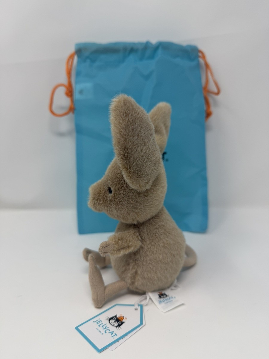 Authentic Jerboa Jellycat come with all tags and dust bag free
