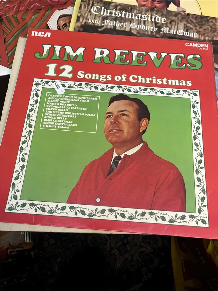CHRISTMAS PACK. 5x Christmas Albums Easy Listening Classic Crooners & Carols 70s - Image 4 of 4