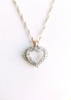 Affinity Diamant 3/4 ct tw Fancy Herz Anhänger mit Kette 14K Gold.