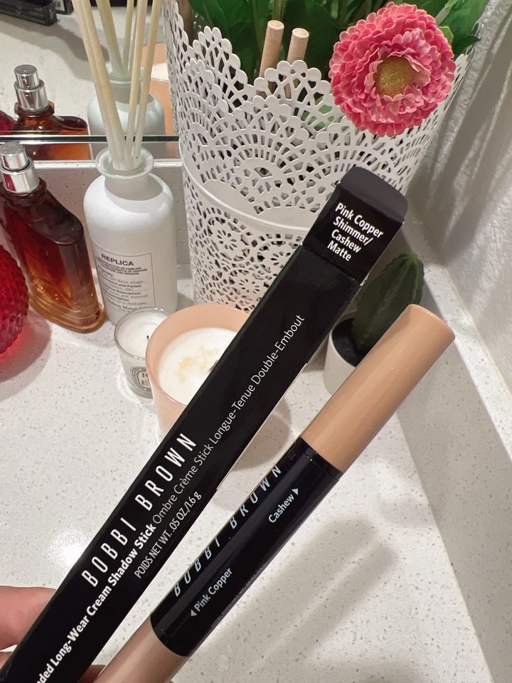 BOBBI BROWN Doble Extremo Larga Duración Crema Sombra Barra Rosa Cobre/Anacardo Foto 3 de 4