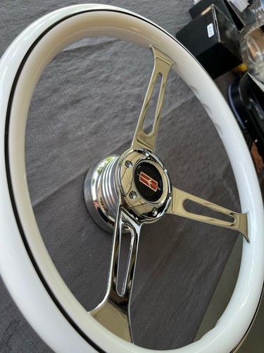 Oldsmobile Steering Wheel & Adapter Will Fit 1969 To 1993 Fast Shipping. - Picture 7 of 9