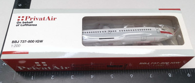 1:200 PrivatAir Lufthansa Boeing BBJ 737-800 IGW Limox Daron Plane Model Kit NEW