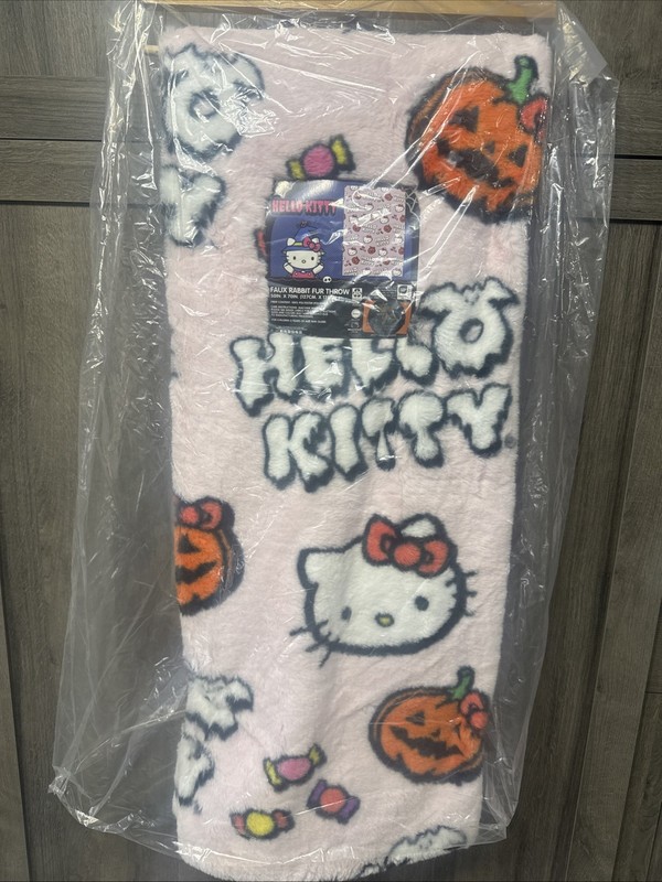 New Hello Kitty Pink Halloween Jack O' Lantern Faux Fur 50" x 70" Throw Blanket