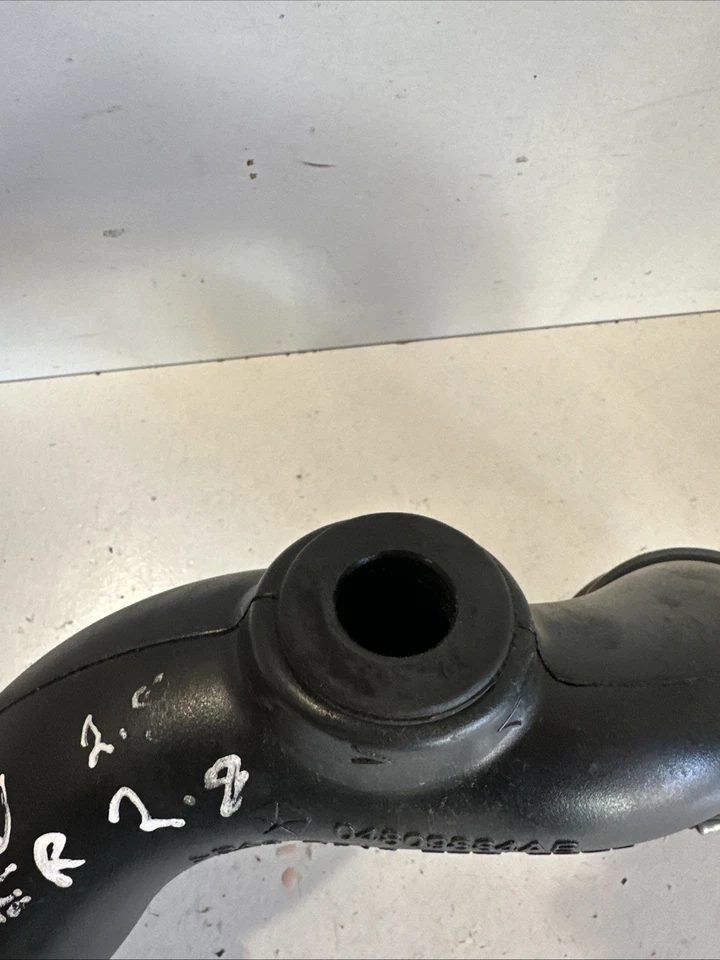 Chrysler Grand Voyager Air Intake Hose Pipe 04809884ab genuine 2.8 crd 2011 - Image 4 of 4