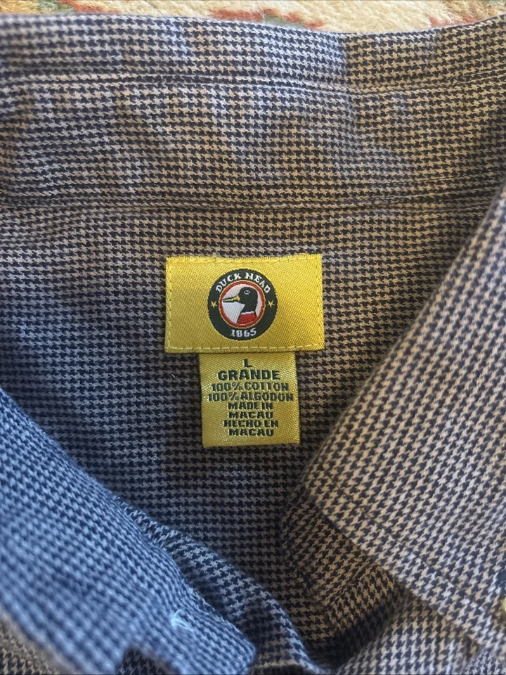 Men’s Duck Head Button Up Size Large Cotton Long Sleeve - Image 3 of 4