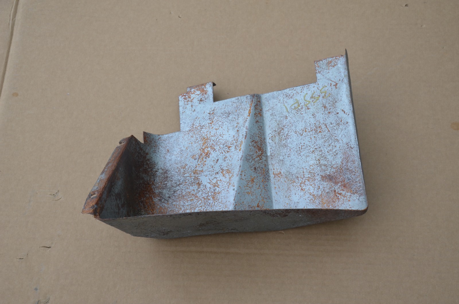 Ferrari Part 166881 TRANSMISSION POWER UNIT GEARBOX PUMP HEAT SHIELD F355, F 355