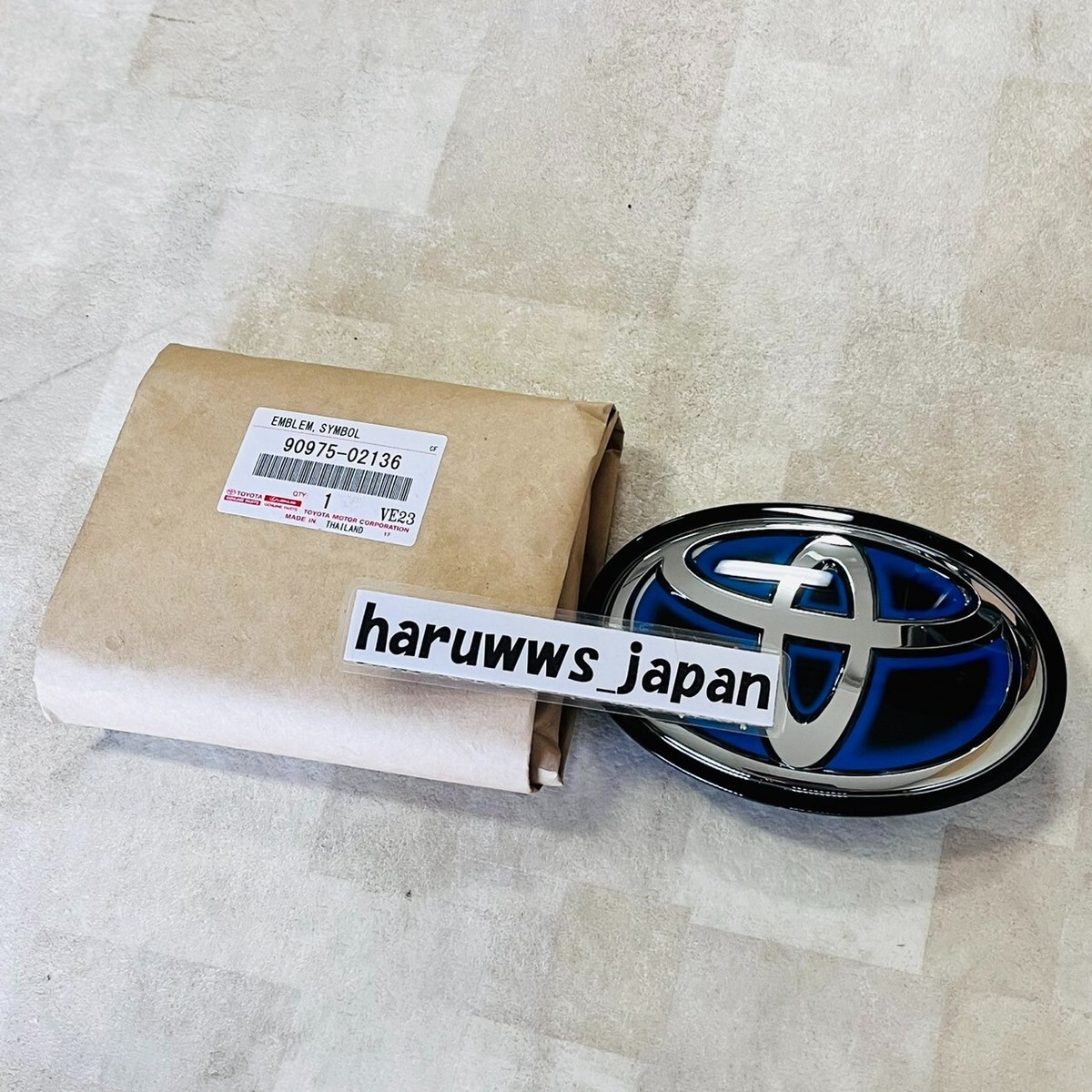 メル293131piu1uguale3 CRAZY LOGOLea bei OEM TOYOTA LEXUS Blue Front Grille Emblem 90975-02136