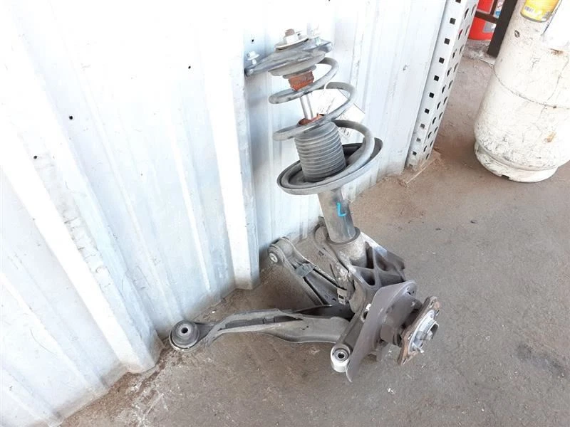 Apoio de braço de controle do eixo de suspensão dianteiro esquerdo Porsche 911 Carrera 2001 - Imagem 2 de 4