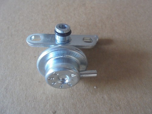 Fuel Injection Pressure Regulator Standard PR196 fits 92-95 Mazda 929 3.0L-V6 - Picture 4 of 6