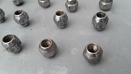 2014 - 2019 KIA SOUL FWD HATCHBACK WHEEL RIM LUG NUTS BOLTS SET OF 20 OEM - Picture 6 of 6