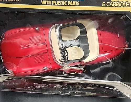 Coche diecast Burago 1961 Jaguar E Type Cabriolet escala 1:18 '61 rojo en caja Italia - Imagen 6 de 14