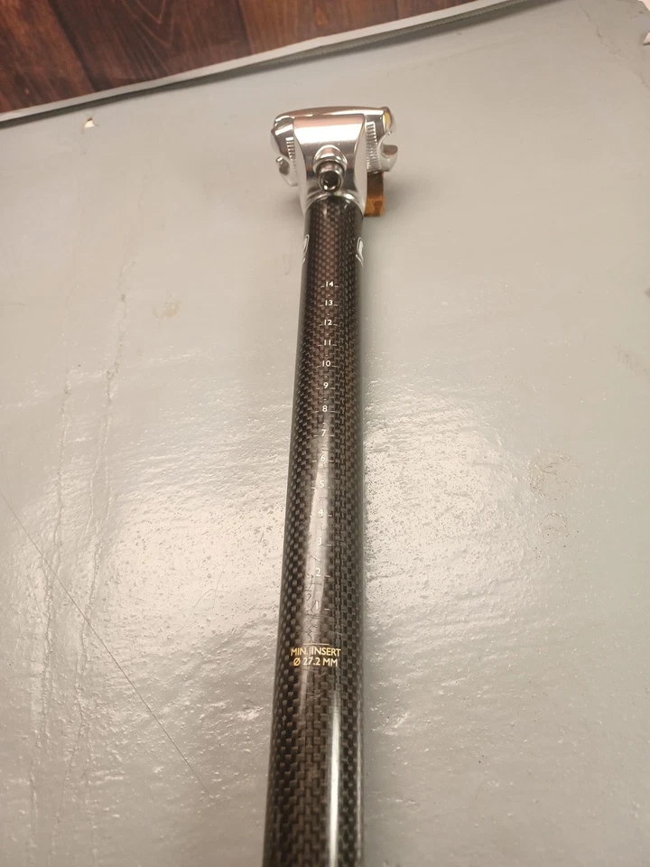 Tija de sillín Cannondale 27,2 mm carbono C2 300 mm altura 20 mm desplazamiento despegue Foto 3 de 4