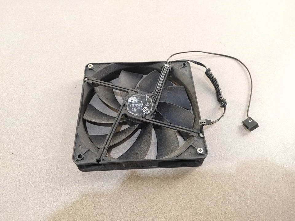 GOOD CONDITION 140mm 3-pin Antec PC Case Fan Tested Working Black - Image 2 of 2