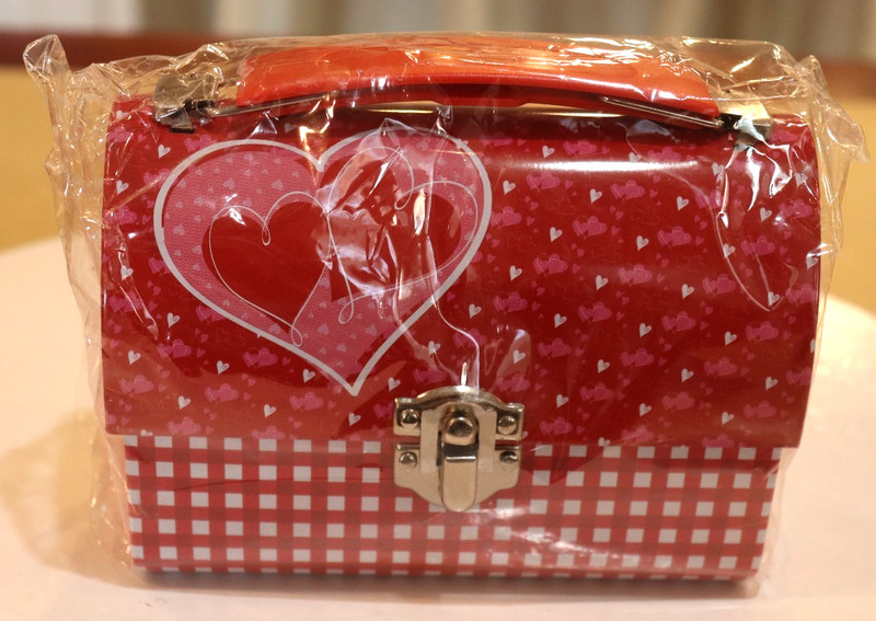 NWT Heart Miniature Lunch Box Keepsake