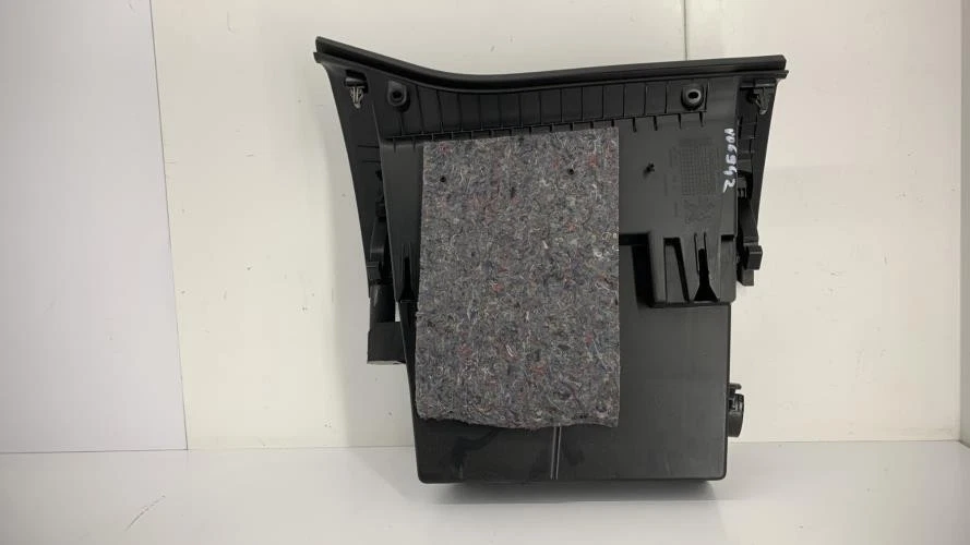 Boite a gants PEUGEOT 308 2 SW PHASE 1 BREAK 16108048ZD - Photo 3/4