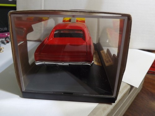 Muscle Cars Red & Yellow 1966 Chevy Malibu 1/43 Tootsie Toy 10,000 Pieces - Picture 5 of 6