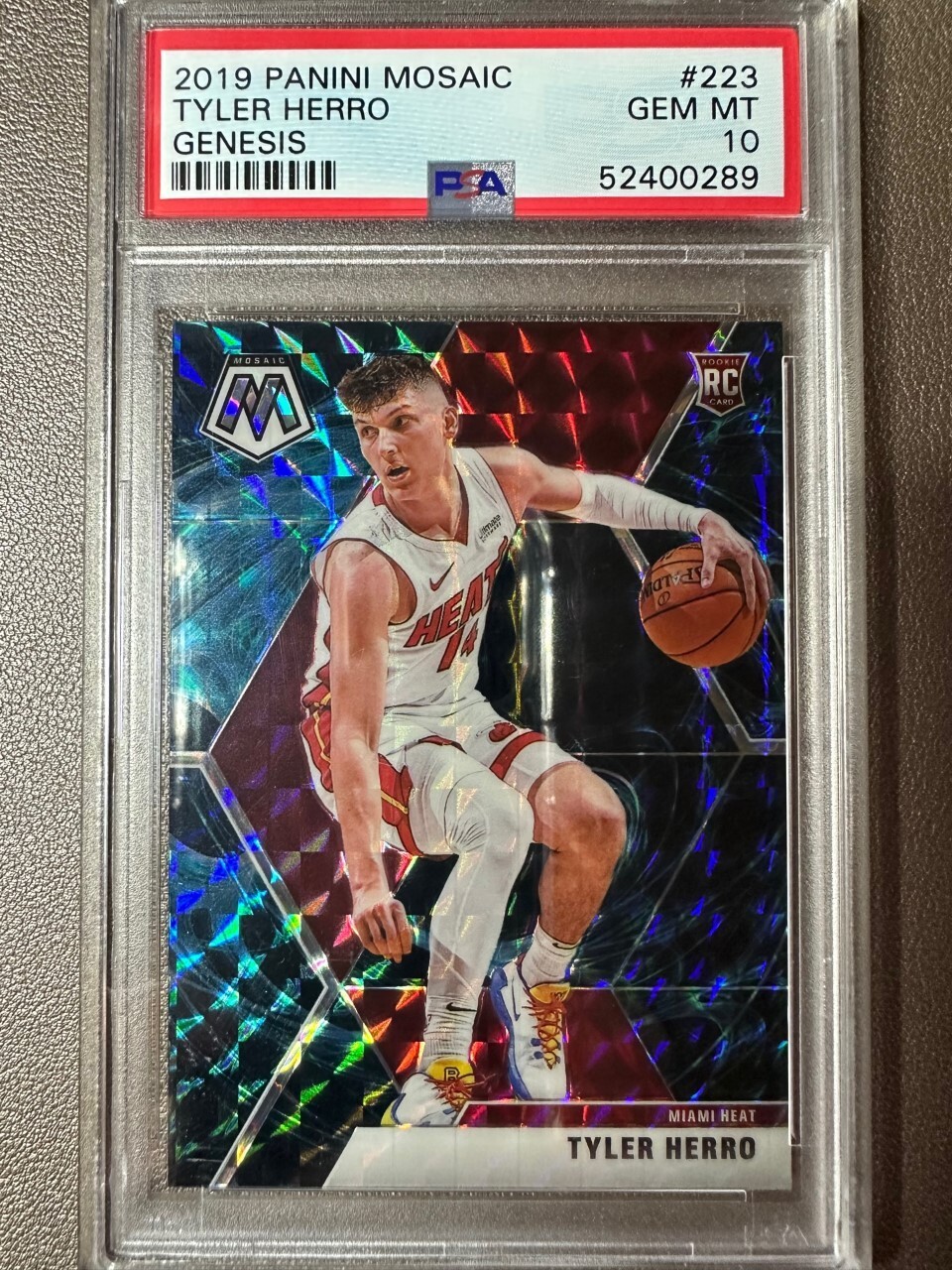 2019-20 Panini Mosaic #223 Tyler Herro Genesis Prizm PSA 10 GEM MT Rookie RC