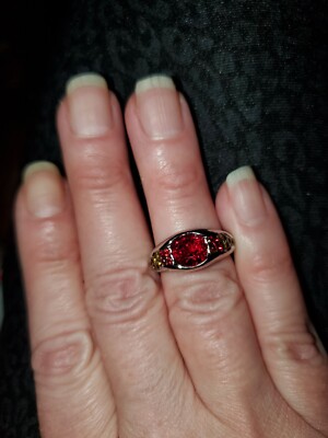 Size 6. NWT. Two tone ruby ring.