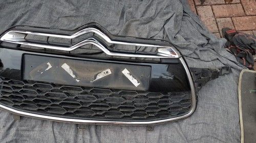 citroen ds3 2010 - 2015 front bumper grill grille 9674025277 - Picture 2 of 14