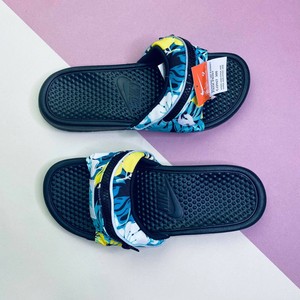 nike benassi banane