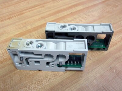Numatic 006-158D Valve Manifold 006158D W/Board & Gasket (Pack of 2)