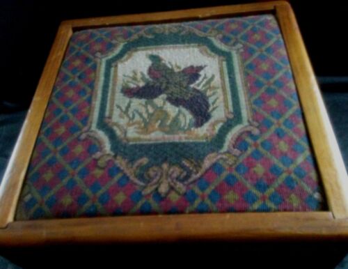 "Scatola di legno vintage con cerniera coperchio arazzo tessuto pittorico top anatra mallard 10,5x8" - Foto 2 di 12