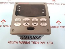 Honeywell DC3500-RE-2C20-230-00000-E0-0 Universal Digital Controller