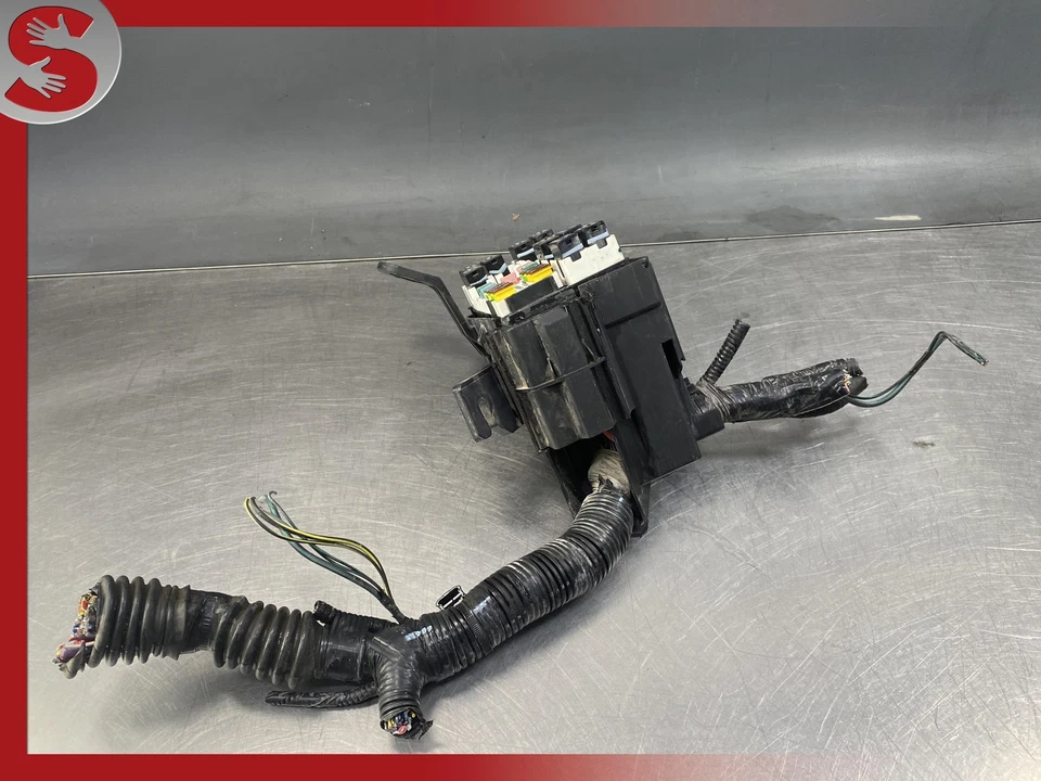 2014-2019 Ford Fiesta engine Fuse Box OEM - Image 4 of 4