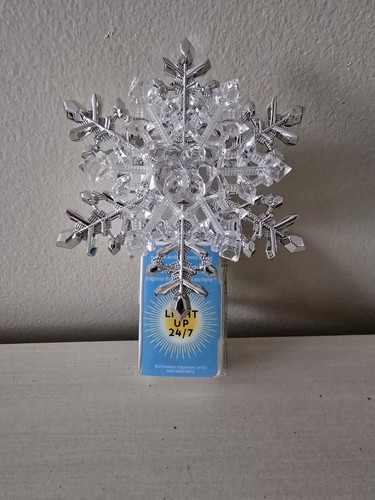 Bath & Body Works SNOWFLAKE Light Up Wallflower Plug In Holder - Picture 1 of 6