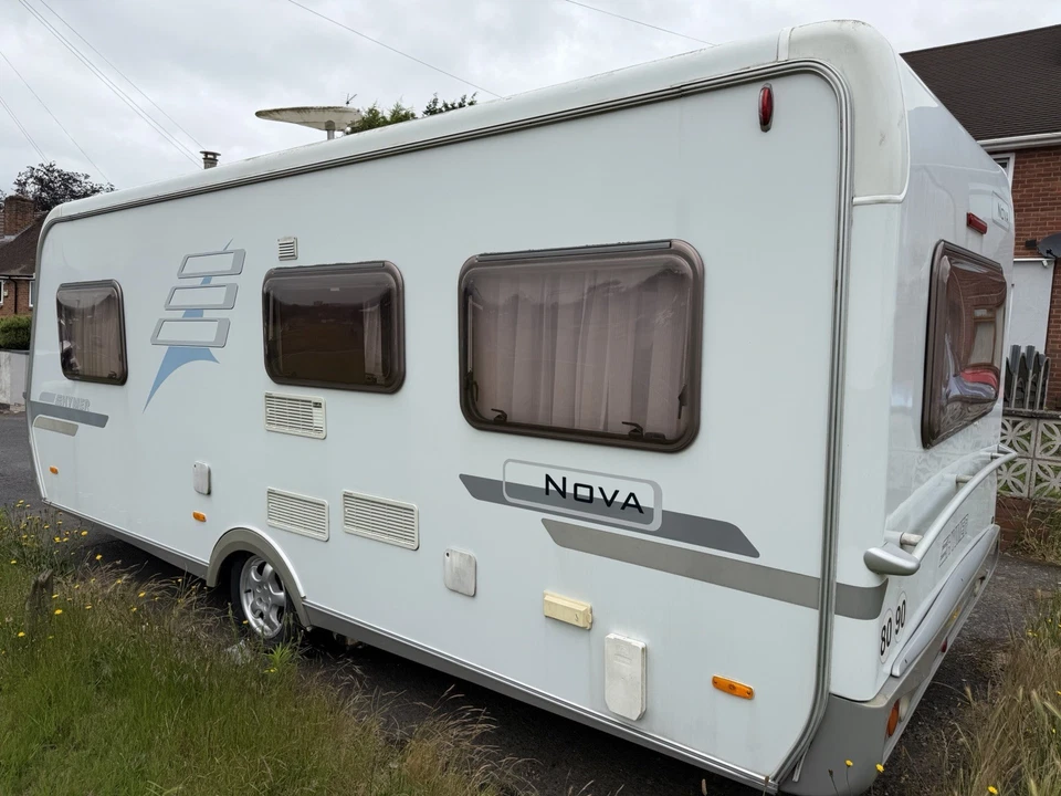 2008 Hymer Nova 530 DB Fixed Bed 4 Berth - Image 3 of 4