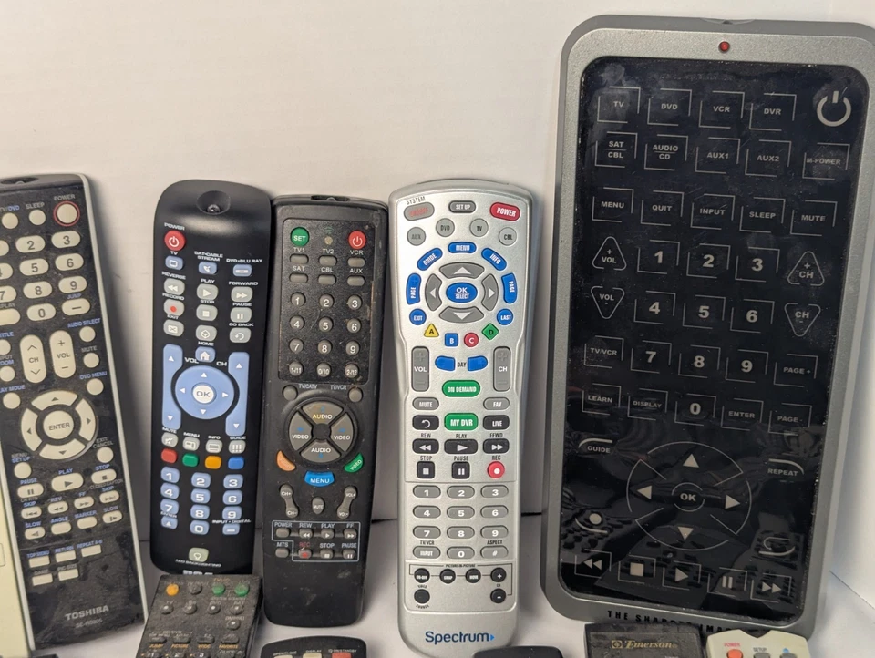 Lot of 39 Remote Controls Untested Unsorted Toshiba Sony Sanyo Emerson - Image 3 of 4